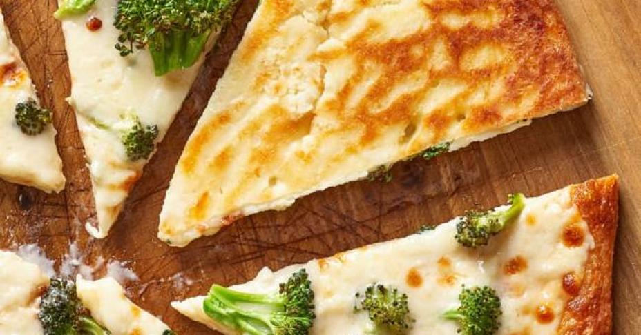 Pizza không tinh bột: Chỉ mất 30 phút chế biến, chị em đã có thể ăn đẫy miệng mà chẳng lo phá vỡ lộ trình ăn kiêng!