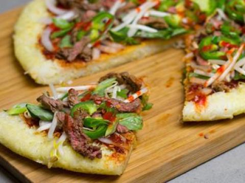 Pizza phở, pizza bún đậu và 7 món kỳ quái nhất thế giới