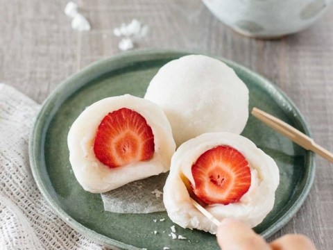 qua vat ngay he nang nong doi gio voi mon banh daifuku kieu nhat thom ngot sieu hap d Quà vặt ngày hè nắng nóng, đổi gió với món bánh Daifuku kiểu Nhật thơm ngọt siêu hấp dẫn...