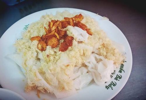 Quán bánh cuốn lâu năm đắt khách tại Hải Phòng