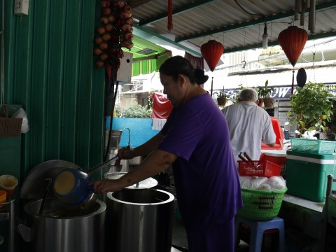 quan bun bo hue 30 nam khong bao gio dong cua niu chan nguoi sai gon Quán bún bò Huế 30 năm không bao giờ đóng cửa níu chân người Sài Gòn