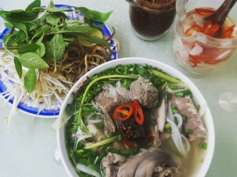 quan bun bo hue lau doi va noi tieng bac nhat thu do Quán bún bò Huế lâu đời và nổi tiếng bậc nhất thủ đô