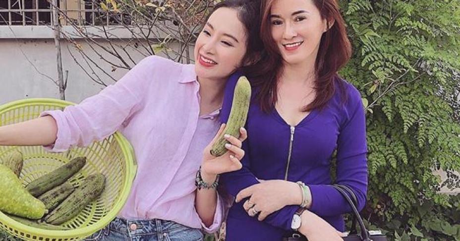 Rằm tháng 7 ăn chay kiểu Angela Phương Trinh: Không gắp đồ giả mặn nhưng vẫn ăn trứng gà