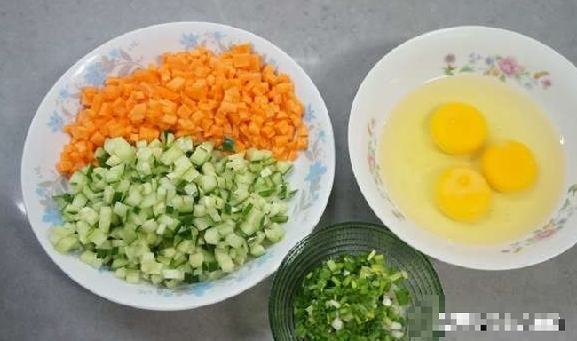 Rang cơm trứng muốn cơm tơi giòn, thơm phức cần nắm chắc 2 mẹo này