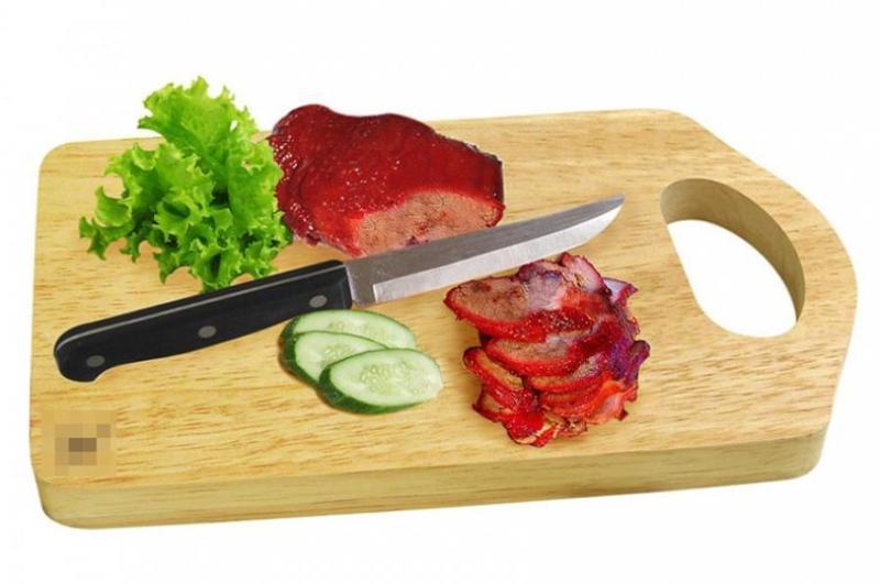 Rùng mình với những sai lầm chị em hay mắc phải khiến thớt bẩn hơn cả bồn cầu