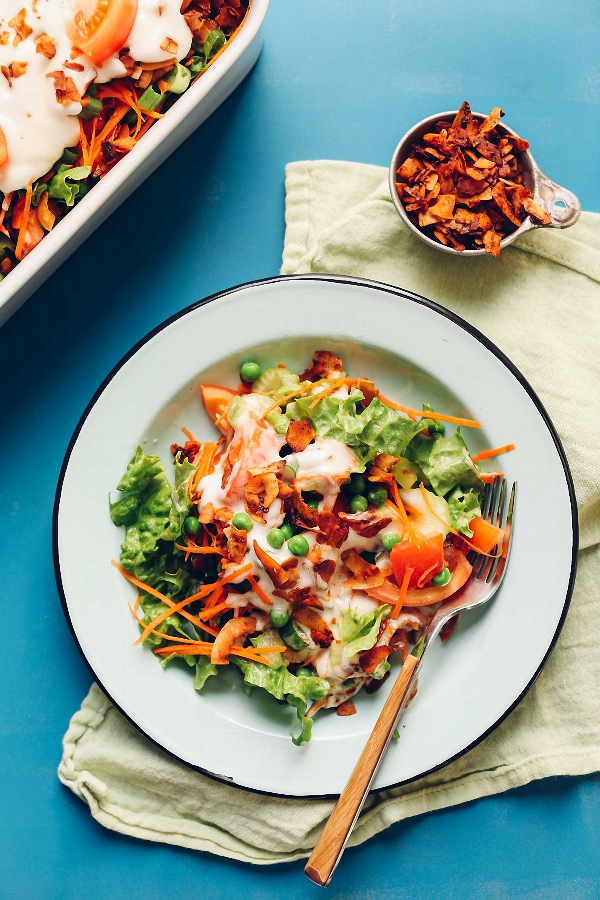 Salad 7 lớp ngon mắt ngon miệng mà không lo tăng cân