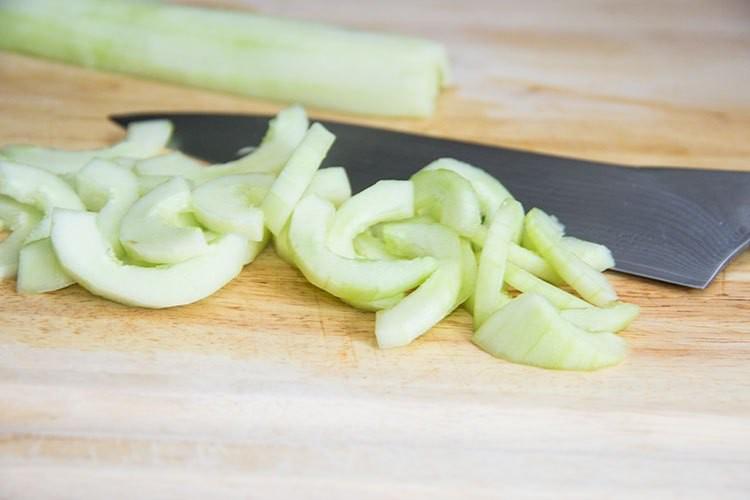 Salad bơ dưa chuột thanh mát cho ngày oi nóng