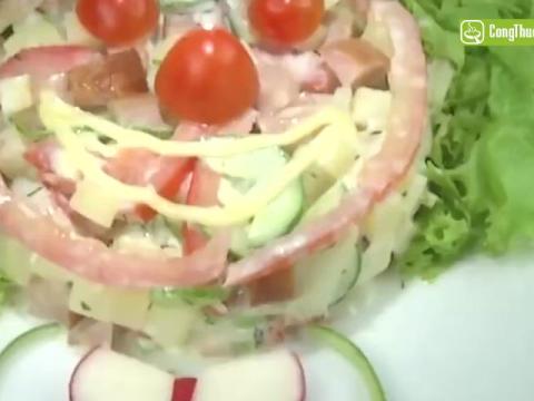 salad dua leo tron xuc xich vua ngon mieng vua bo duong Salad dưa leo trộn xúc xích vừa ngon miệng, vừa bổ dưỡng