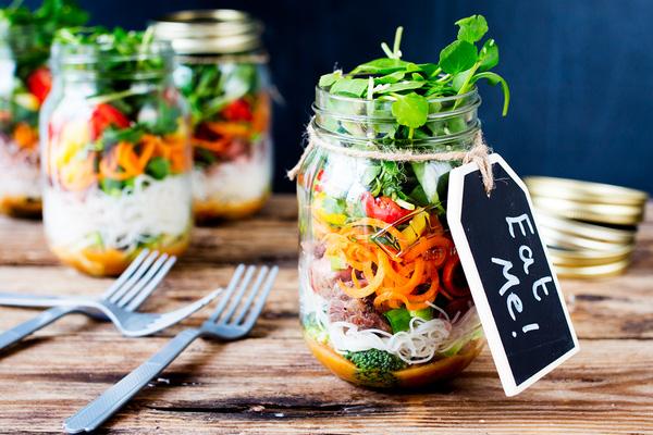 Salad kiểu Thái đẹp ngon miễn chê