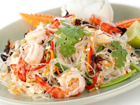 salad mien tom kieu thai Salad miến tôm kiểu Thái