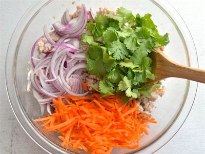 Salad rau củ làm kiểu này thì không ai có thể chối từ