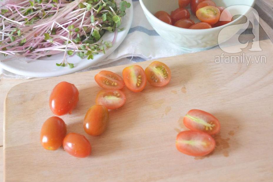 Salad rau mầm dầu giấm chống tăng cân dịp nghỉ lễ