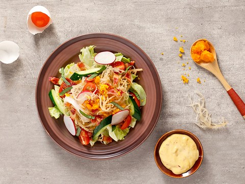 salad rong sun trung muoi Salad rong sụn trứng muối