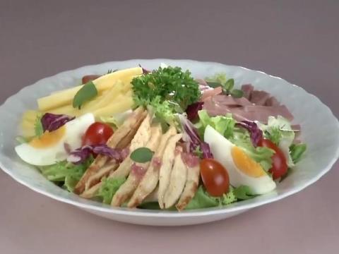 salad uc ga ap chao Salad ức gà áp chảo