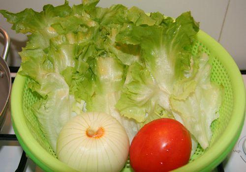 Salad xà lách trộn thịt bò thanh mát ngon miệng