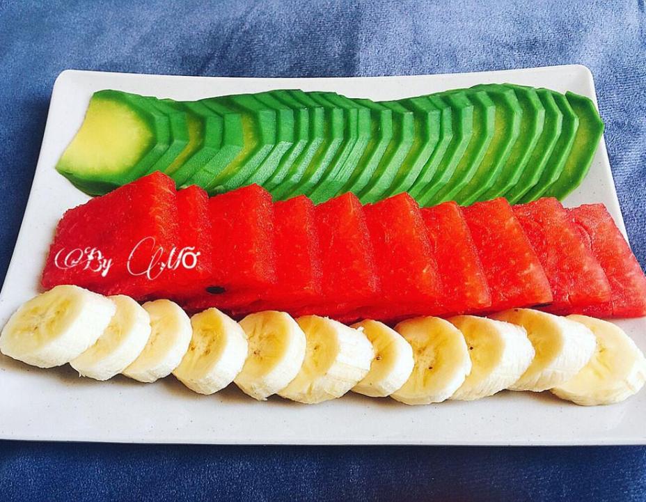 Sandwich bánh mì đen đơn giản, sự lựa chọn cho ngày hè nóng bức
