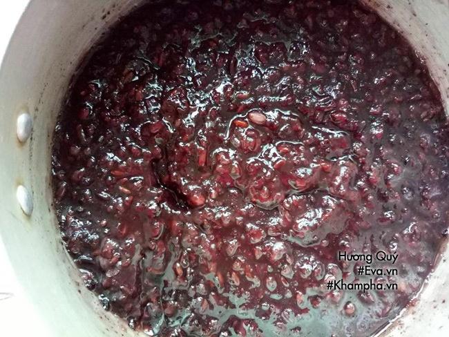 Sắp hè, chị em học vội làm pudding nếp cẩm vừa lạ vừa ngon đãi cả nhà