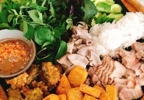 so thich an uong cua cac cau thu viet nam ngot ngao nhat la chang tien ve nay Sở thích ăn uống của các cầu thủ Việt Nam, "ngọt ngào" nhất là chàng tiền vệ này