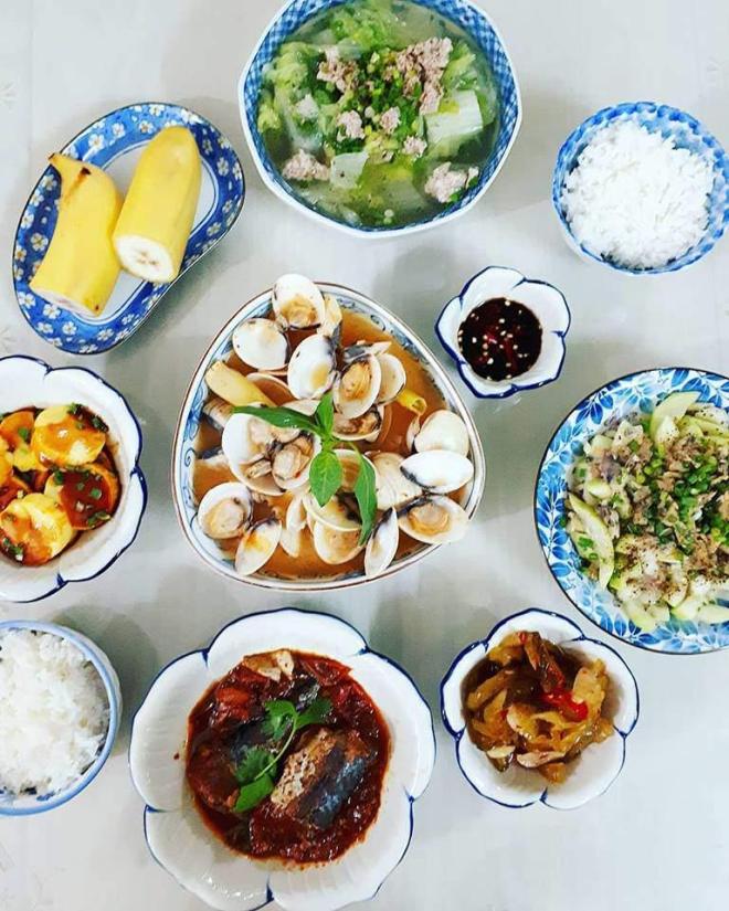Sợ vợ cho nhịn đói, chồng chỉ dám giận 2 ngày rồi lại nhắn tin xin vợ nấu cơm ngon
