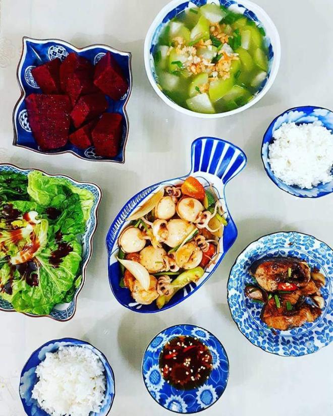 Sợ vợ cho nhịn đói, chồng chỉ dám giận 2 ngày rồi lại nhắn tin xin vợ nấu cơm ngon