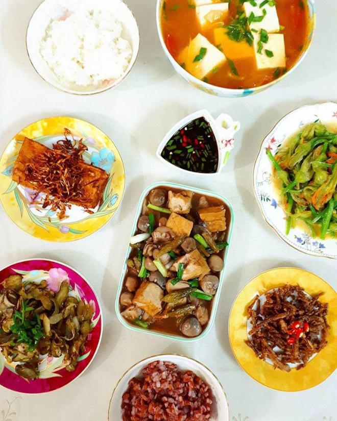 Sợ vợ cho nhịn đói, chồng chỉ dám giận 2 ngày rồi lại nhắn tin xin vợ nấu cơm ngon