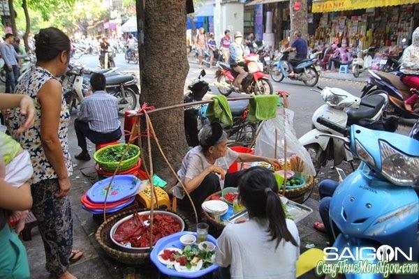 Sứa đỏ mắm tôm, món ngon kỳ lạ của Hà Nội