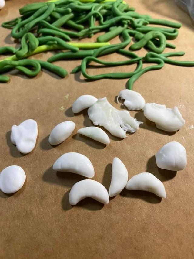 Sửng sốt mâm cơm mùa hè làm từ nguyên liệu khó ngờ, ngắm thì đã mắt nhưng khi biết bị lừa lại không thể giận