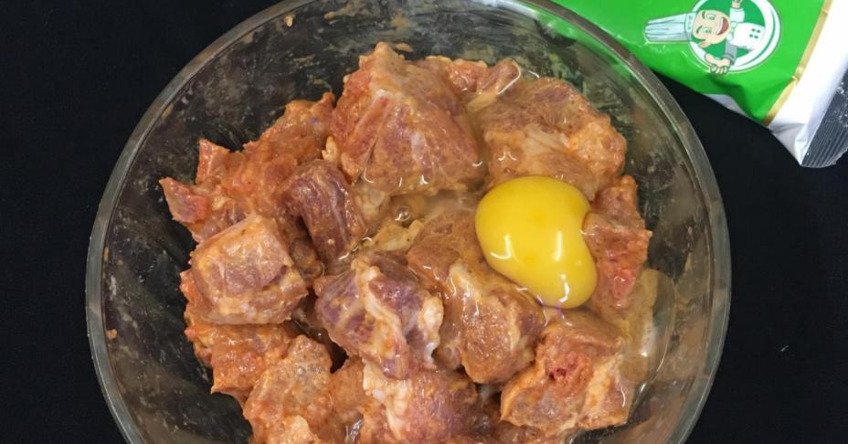 Sườn chiên trong mềm ngoài giòn làm rất dễ chỉ với công thức này