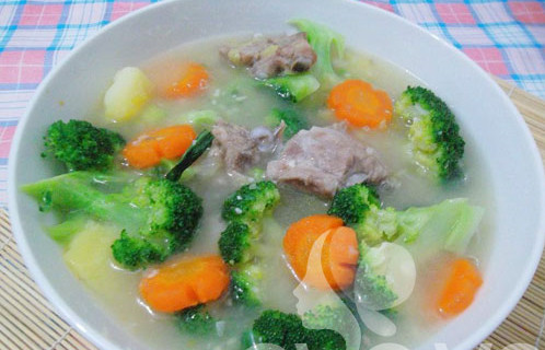 Sườn hầm rau củ ngon ngọt