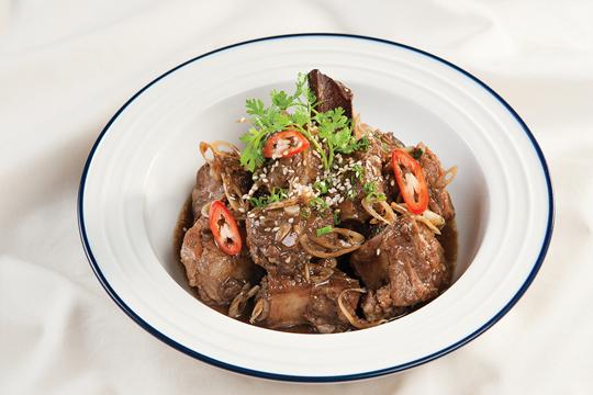 Sườn kho quế mật ong lạ miệng, hao cơm ngày lạnh