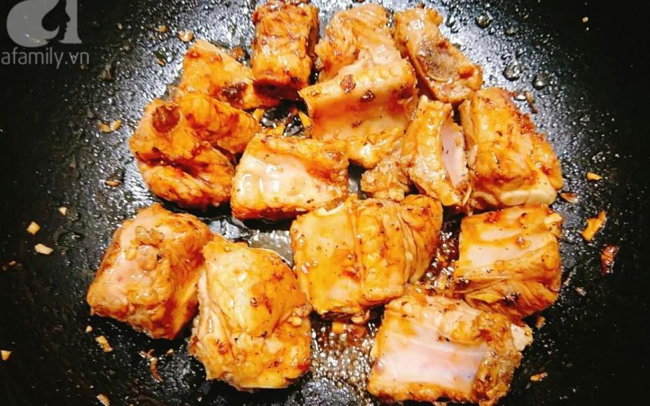 Sườn kho tiêu: Mềm ngon - đậm đà - vàng óng bắt mắt ăn với cơm nóng thì ngon miễn chê