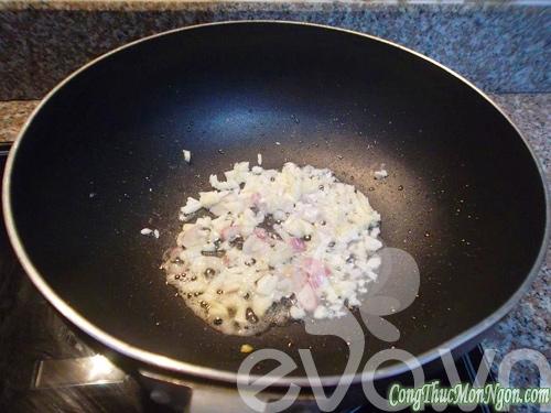 Sườn kho tộ đậm đà lạ miệng