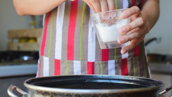 Suốt ngày nấu cơm nhưng lại mắc phải nhiều sai lầm không phải chị em nào cũng biết