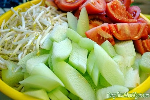 Tác hại đáng sợ của bạc hà (dọc mùng) trong món canh chua