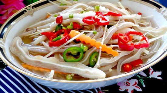 Tai heo ngâm giấm thanh mát, dễ ăn