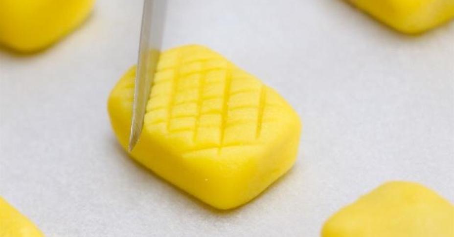 Tết mà có khay bánh dứa này để nhâm nhi cùng trà thì cứ gọi là 
