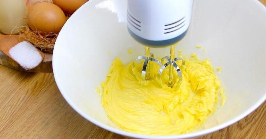 Tết mà có khay bánh dứa này để nhâm nhi cùng trà thì cứ gọi là 