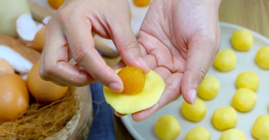 Tết mà có khay bánh dứa này để nhâm nhi cùng trà thì cứ gọi là 