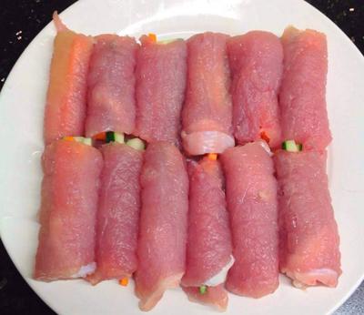 Thăn heo cuộn rau củ chiên xù