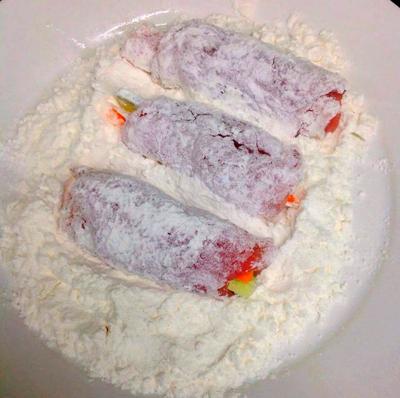 Thăn heo cuộn rau củ chiên xù