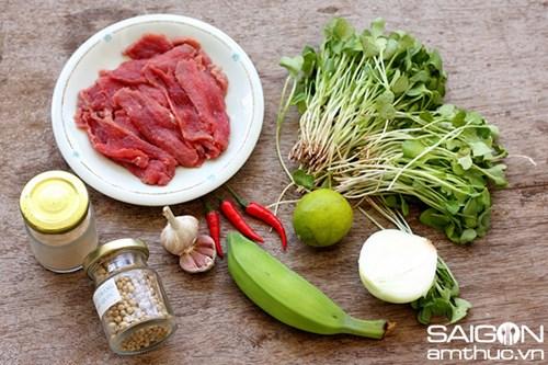 Thanh mát salad rau mầm trộn thịt bò