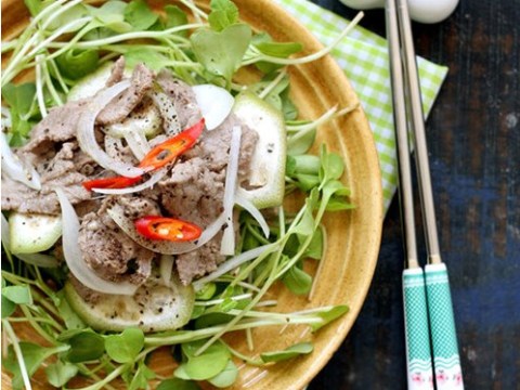 thanh mat salad rau mam tron thit bo Thanh mát salad rau mầm trộn thịt bò