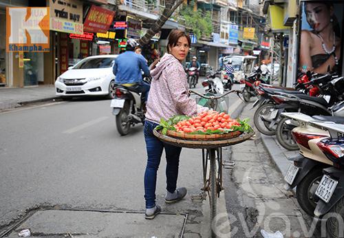 Thèm chảy nước miếng với nhót chín đầu mùa