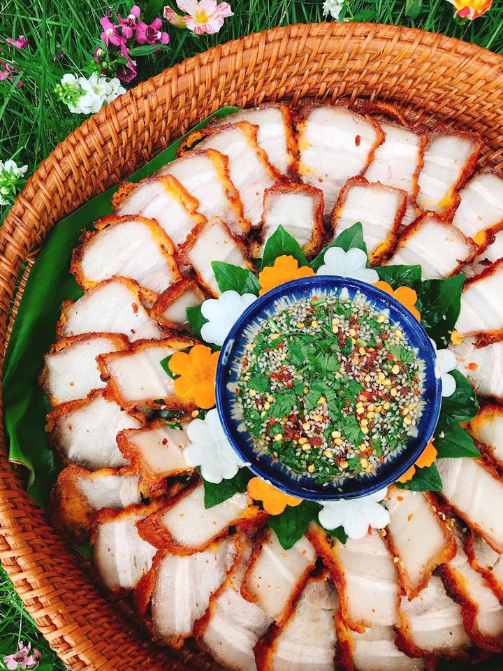 Thịt ba chỉ chiên giòn chấm mắm tuyệt ngon cho cuối tuần