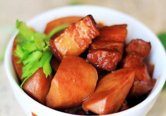 Thịt ba chỉ kho khoai sọ - món ngon vừa lạ vừa quen, ăn là nghiện...