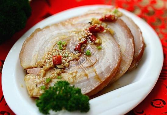 Thịt ba chỉ mà luộc kiểu này thì ai ăn cũng phải tấm tắc khen ngon