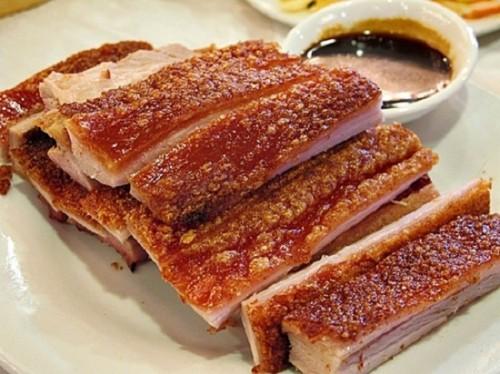 Thịt ba chỉ quay ngũ vị hương vừa thơm, vừa giòn