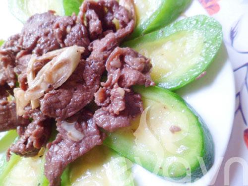 Thịt bê xào mướp Nhật
