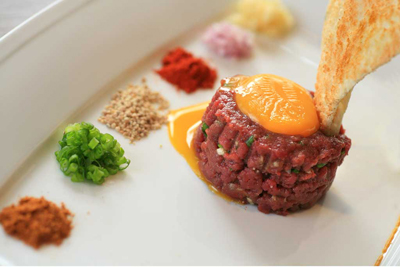 thit bo tai kieu phap steak tartare Thịt bò tái kiểu Pháp (STEAK TARTARE)