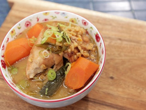 thit ga ham tuong miso Thịt gà hầm tương miso